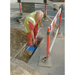 Draper Expert Contractors Square Mouth No.2 Shovel with Ash Shaft