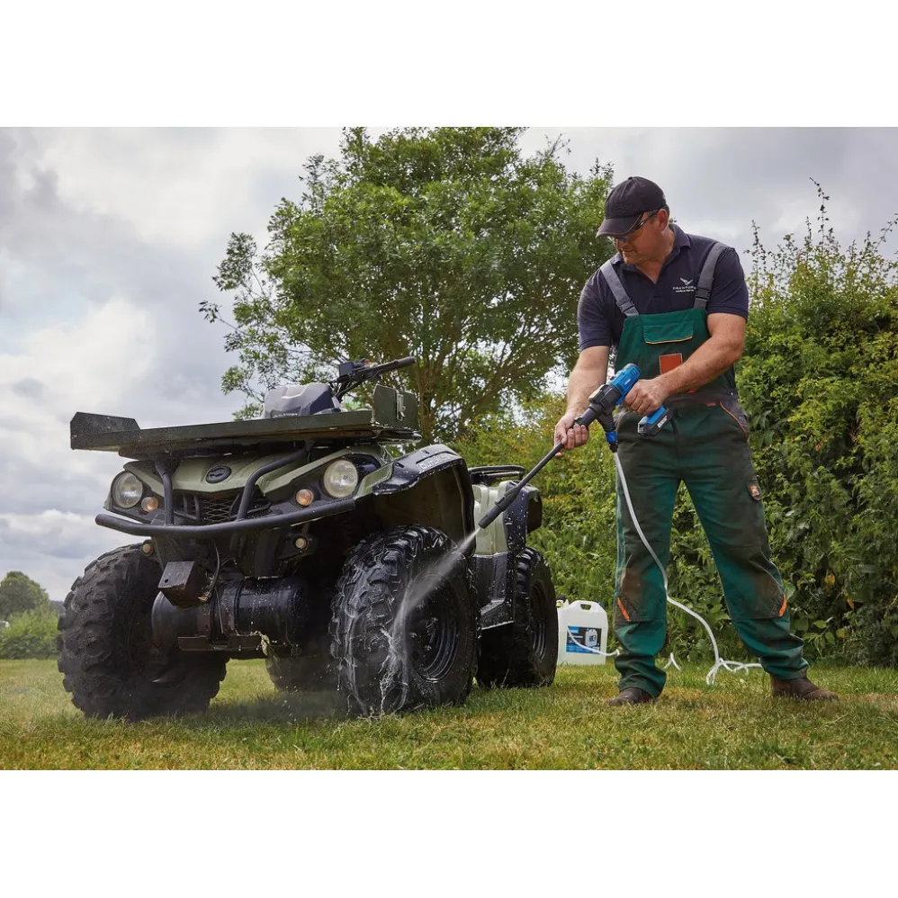 D20 20V Cordless Pressure Washer Kit, 1 x 2.0Ah Battery, 1 x Fast Charger