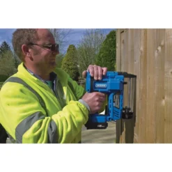 D20 20V Nailer/Stapler (Sold Bare)