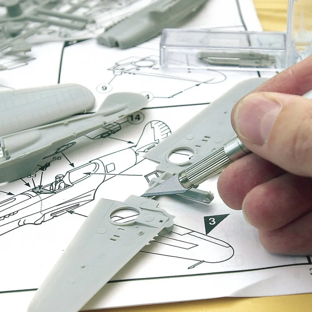 Modelling Knife with 5 Blades