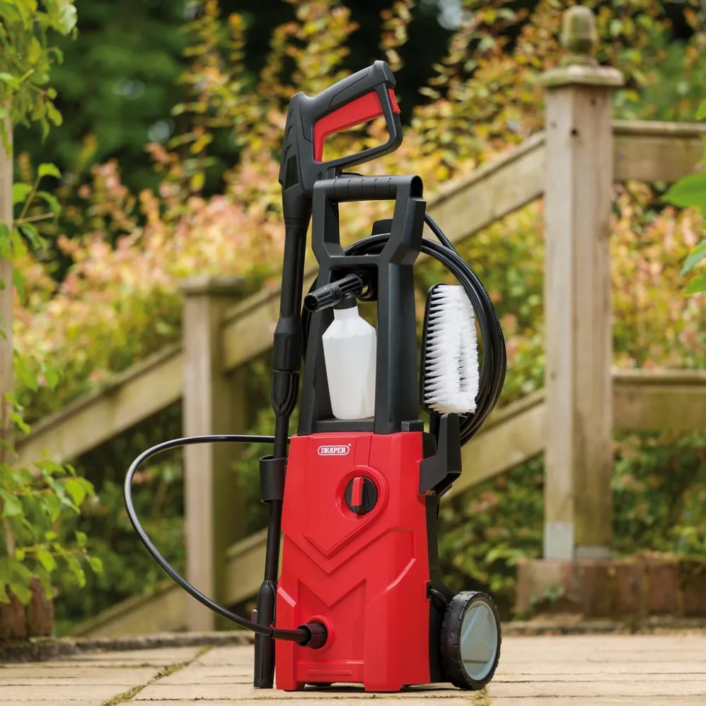 230V Pressure Washer, 1600W, 135Bar, Red